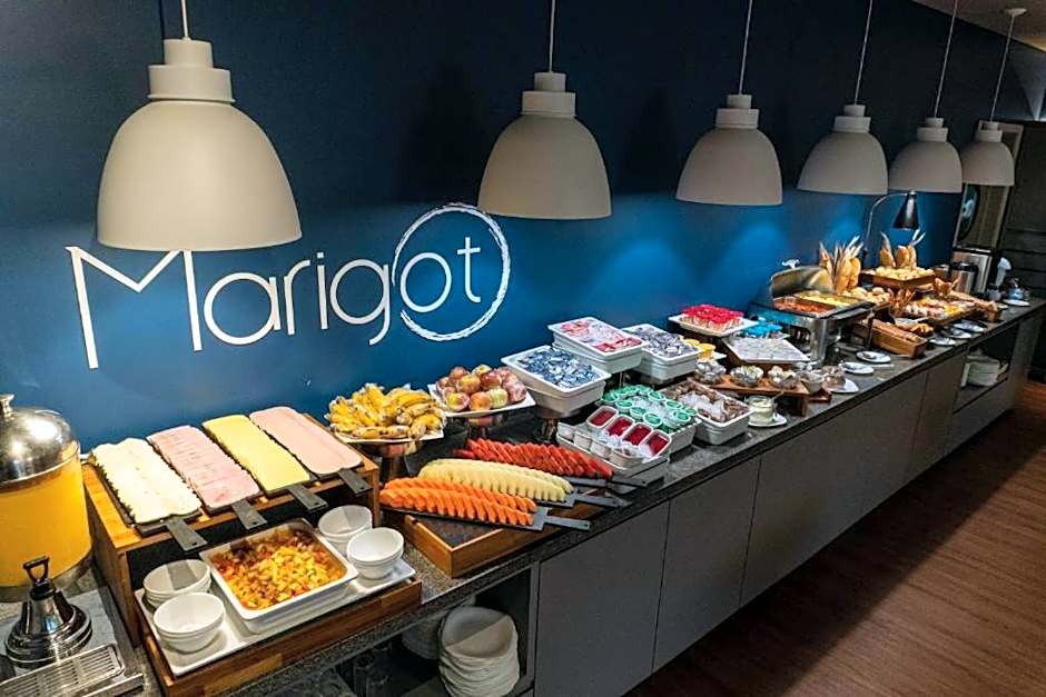 FLAT in HOTEL 4 ESTRELAS - CORAÇÃO DA FARIA LIMA - ÓTIMA LOCALIZAÇÃO, PISCINA E SAUNA