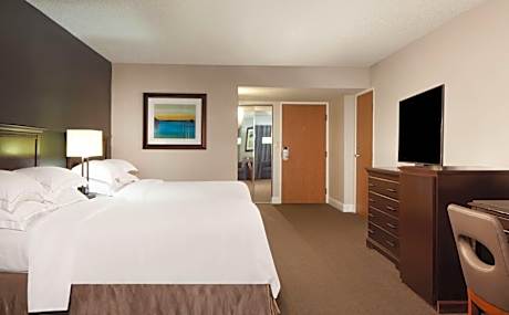 Double Room with Two Double Beds with Lake View