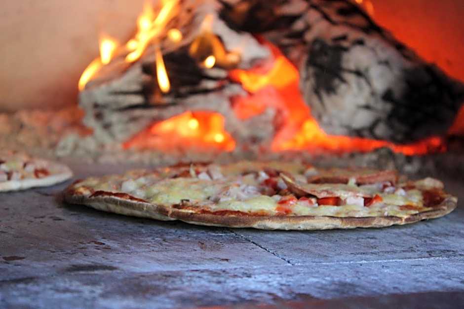 Dusky Lodge & Backpackers