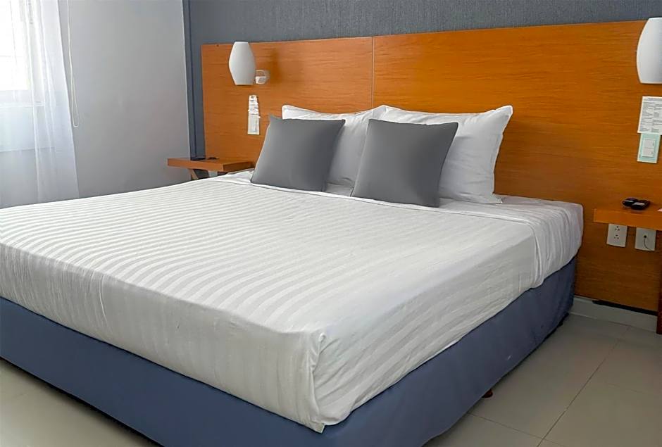 Days Inn by Wyndham Minatitlan