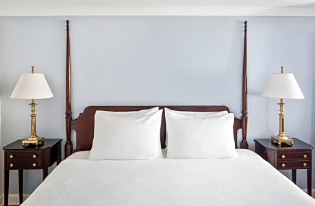 King Room with Spa Bath