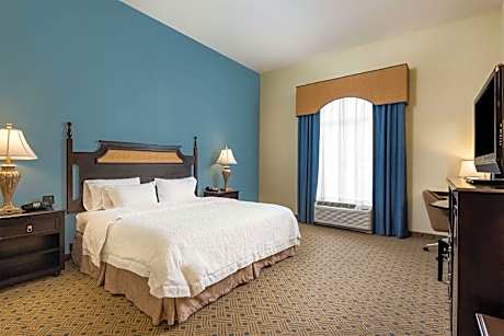 1 King Mobility/Hearing Access W/Tub Nonsmok