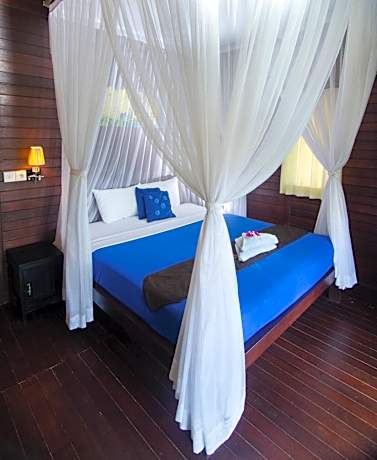 Bungalow with Sea View