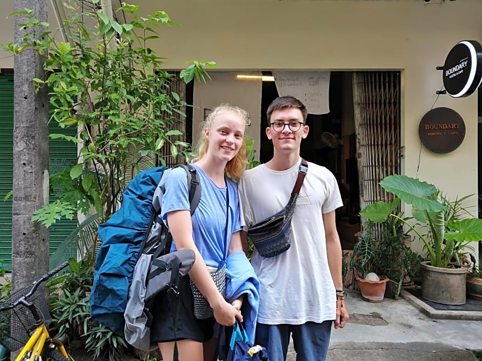 Boundary Hostel and Cafe