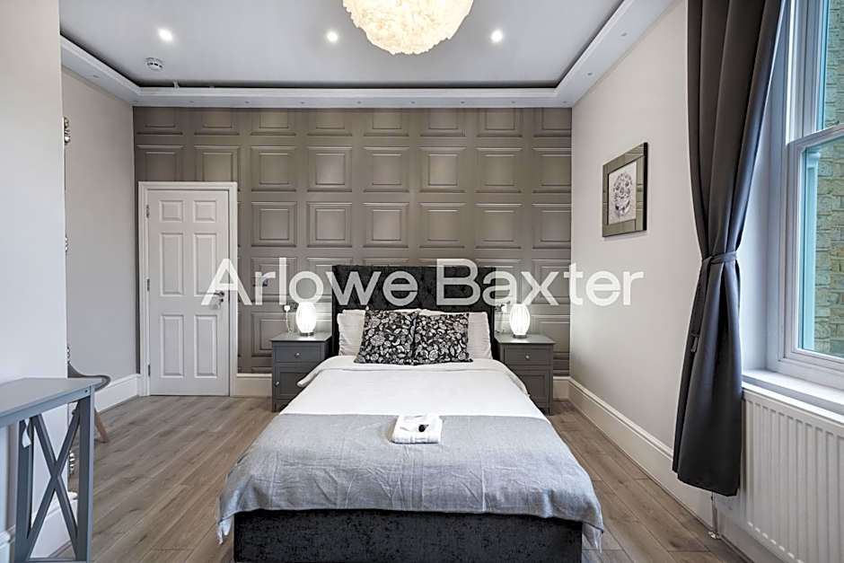 Hackney Suites - En-suite rooms & amenities