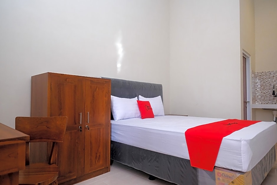 RedDoorz Syariah near Transmart Pabelan Solo