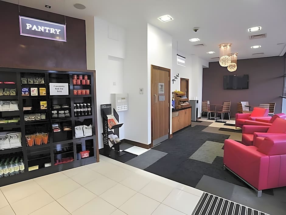 Aparthotel Roomzzz Leeds City West