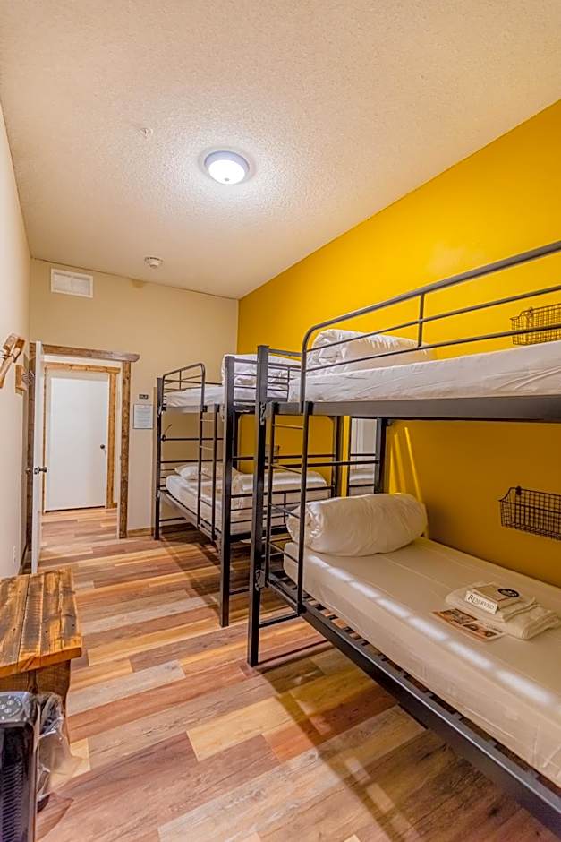 Pintler's Portal Hostel