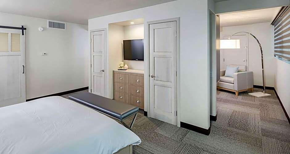 The Rushmore Hotel & Suites; BW Premier Collection