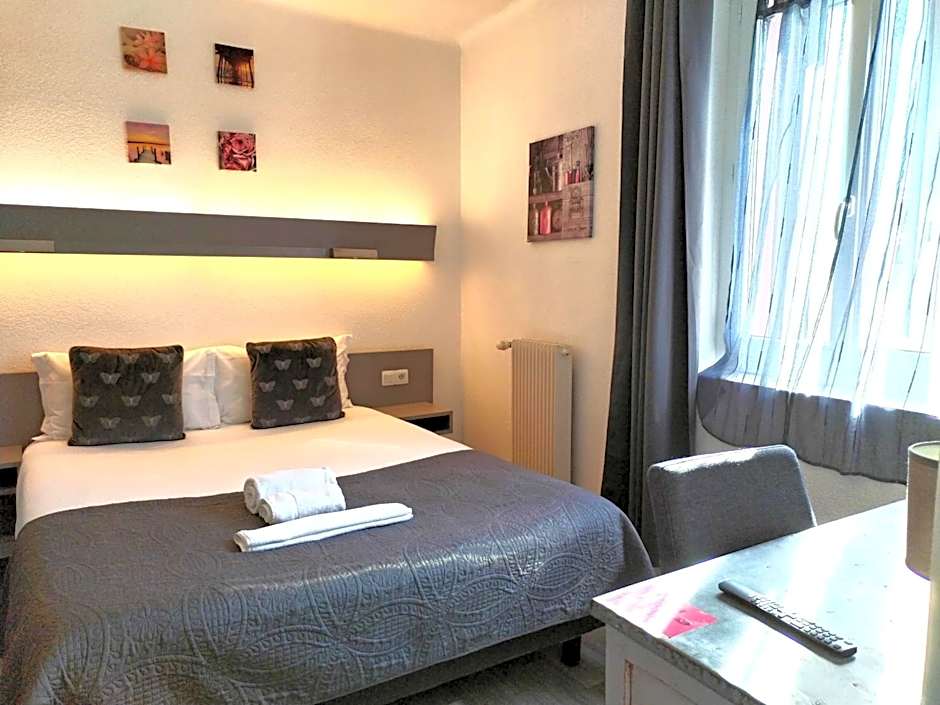 Logis Hotel La Bastide d'Entraigues