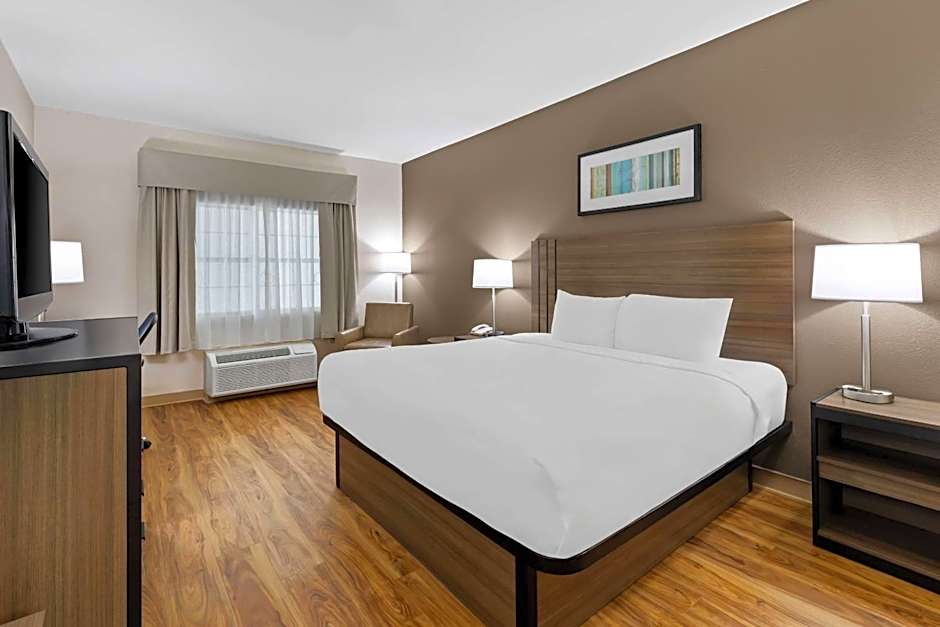 Quality Inn Fayetteville Near Historic Downtown Square