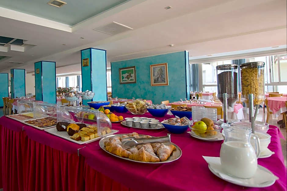 Hotel Bristol - a 30 mt dalla spiaggia