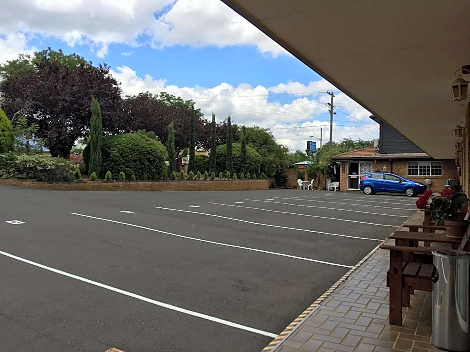 White Lanterns Motel