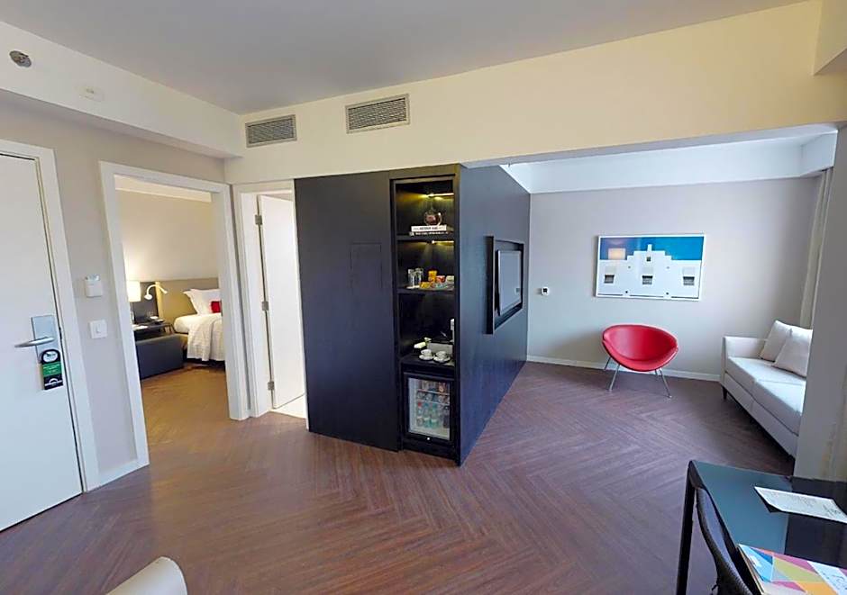 Estanplaza Funchal Faria Lima