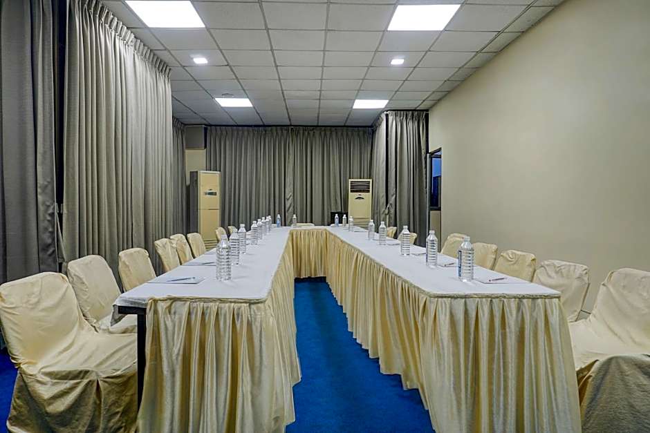 Townhouse Oak Orchard Hotel