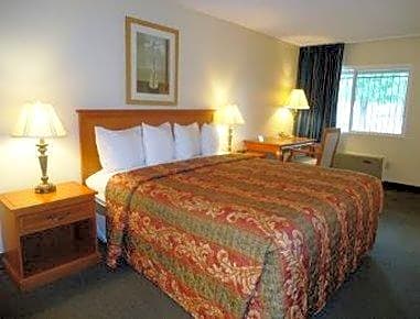 Travelodge by Wyndham Hemet CA