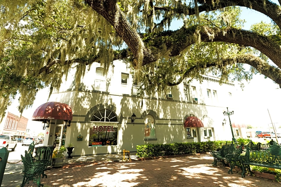 Oak Park Inn