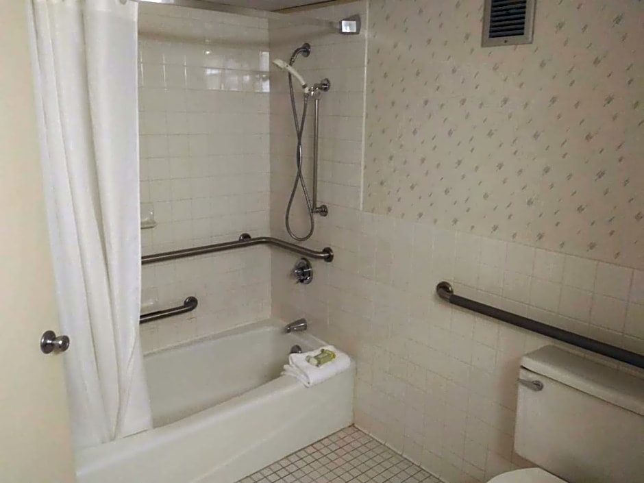 Fireside Inn & Suites Portland