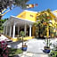 Un séjour privilégié à La Villa Gialla chambre d'hôte et loft dans une maison de charme avec piscine à débordement