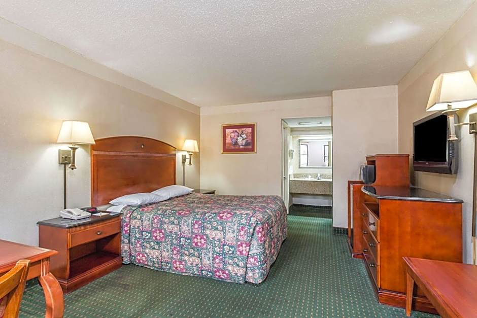 Days Inn by Wyndham Camp Springs Andrews AFB