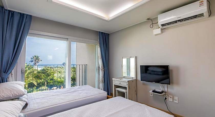 Jeju Bada Wi Olle Pension