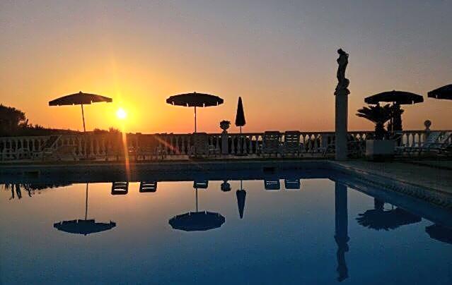 RESIDENCE EMARINE con SERVIZIO SPIAGGIA INCLUSO