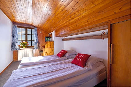 Chambre Alpine (shared Bathroom)