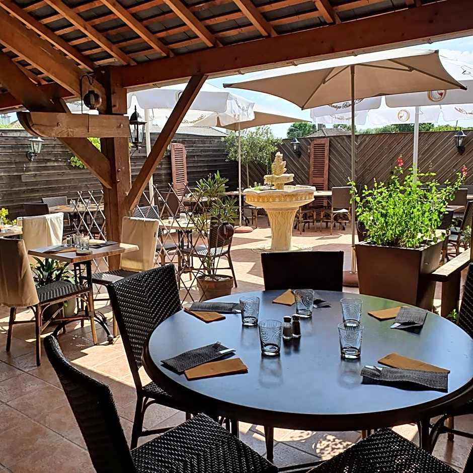 HOTEL RESTAURANT La CREPERIE Du CHATEAU