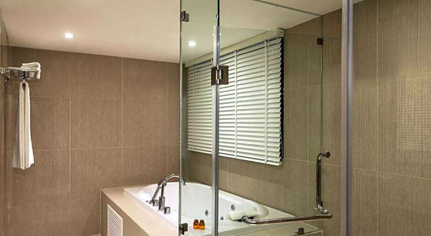 S33 Compact Sukhumvit Hotel