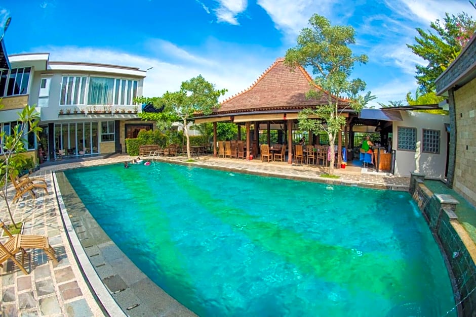 Alinson Boutique Resident Batam by ZUZU