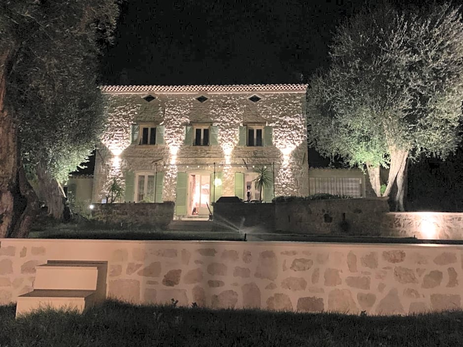 Le Mas Des Roses 1884 – Vence, CT