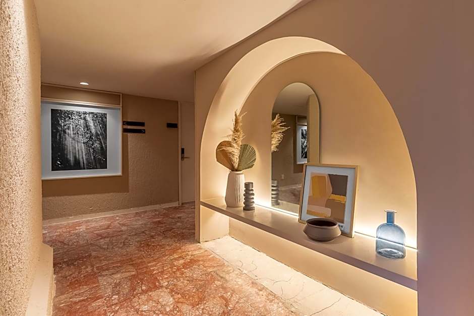 Oliva Plaza Hotel