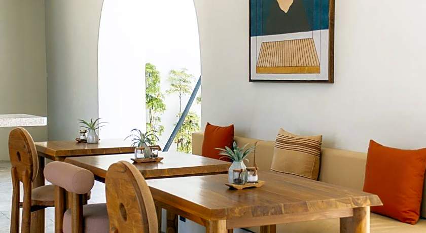 Boni Beach Lombok Hotel and Villas 