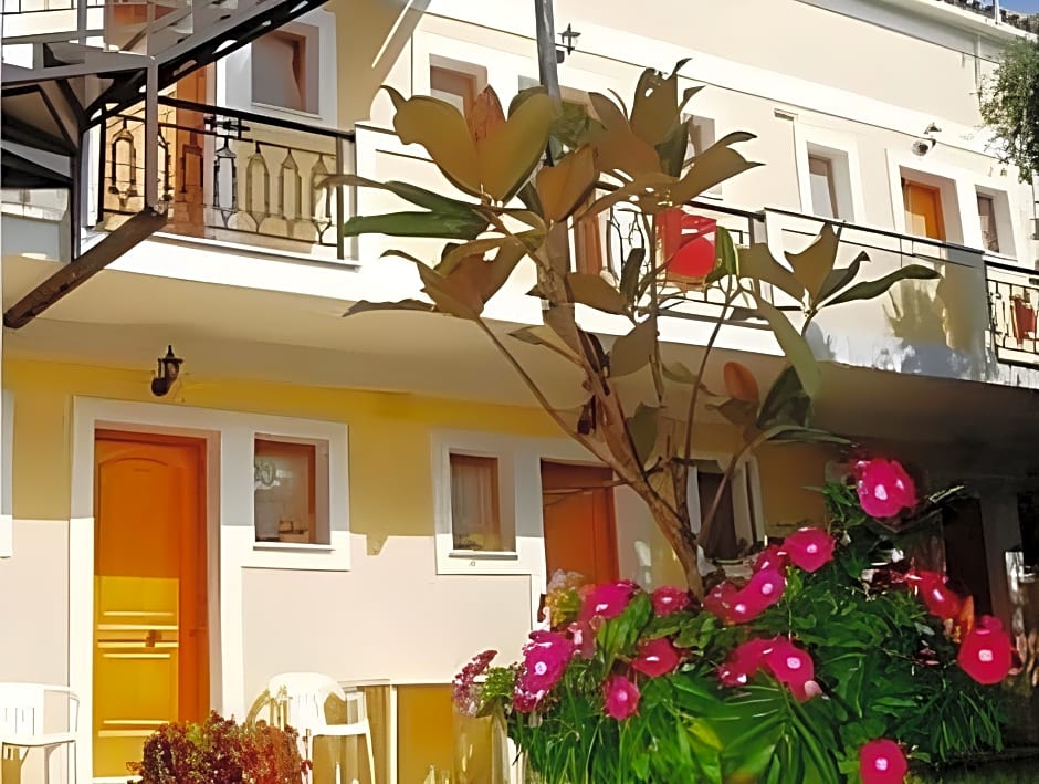 Kavos Psarou Studios & Apartments