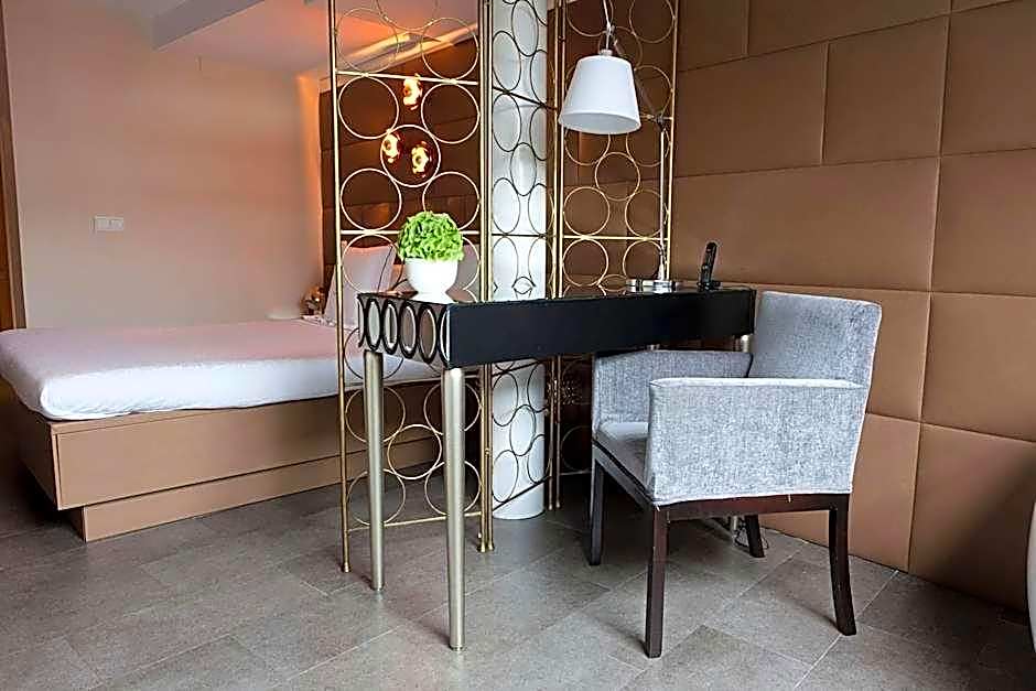 ApartaSuites Satellite by Abalu Hotels