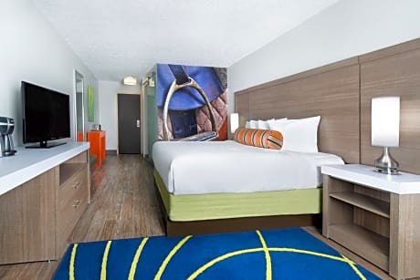 Standard King Room