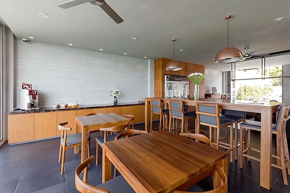 X10 Seaview Suites at Panwa Beach