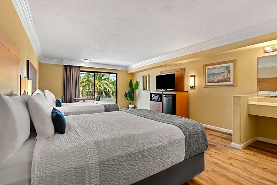 Travelodge by Wyndham San Clemente Beach