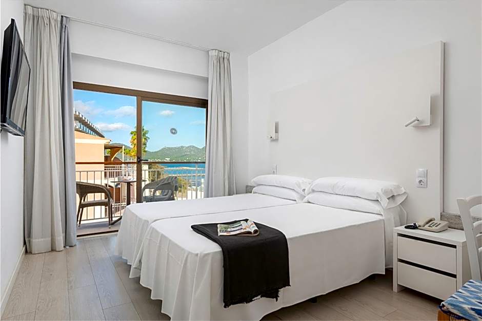 2 Beds, Side Sea View — 10 fotoğraftan 1. fotoğraf