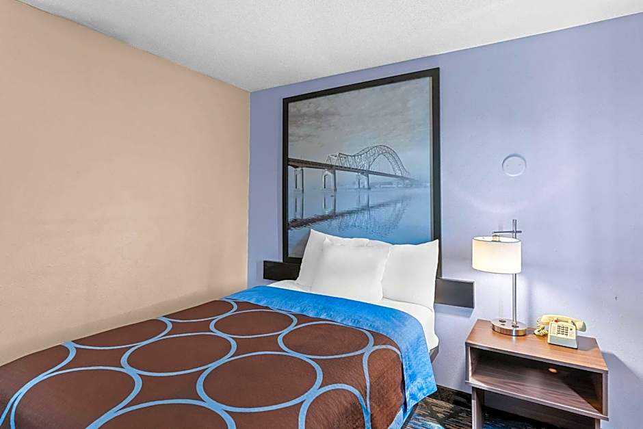 Super 8 by Wyndham Council Bluffs IA Omaha NE Area