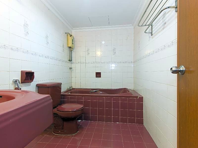 OYO 472 Comfort Hotel 1