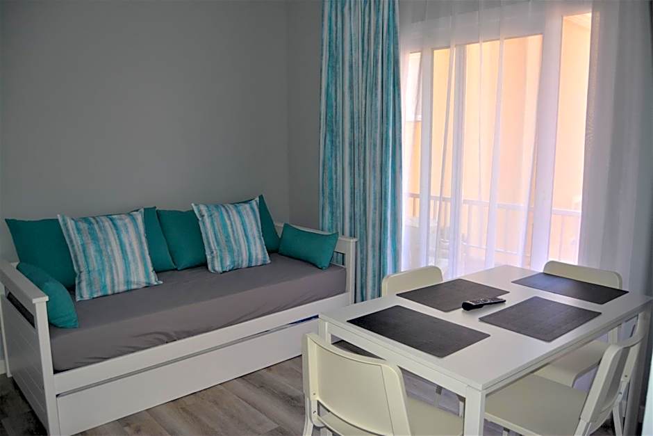 Apartamentos RF Bambi Adults Only