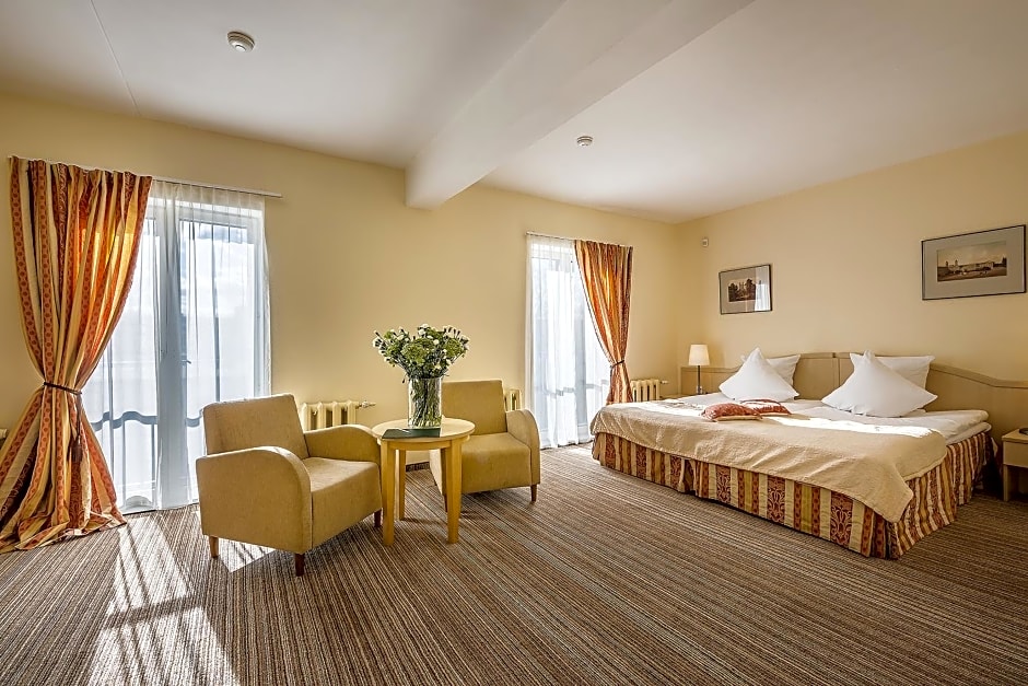 Grata by Centrum Hotels