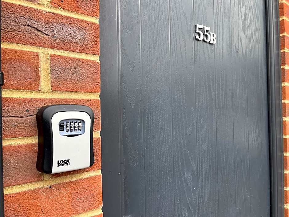 Welcome rooms 55b- Self Check-In whole apartment FULLY REFURBISHED