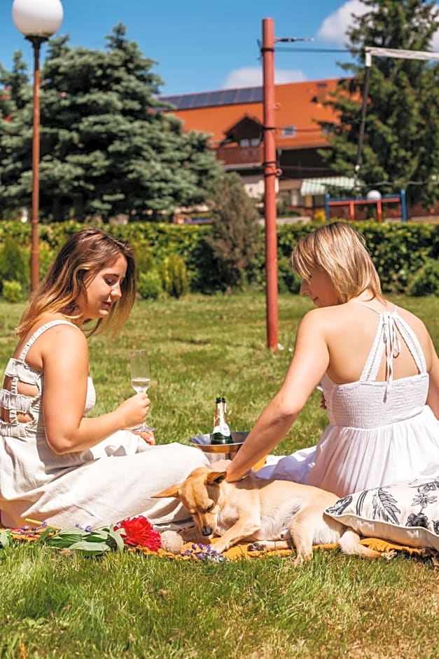 Hotel Chata Za Wsią