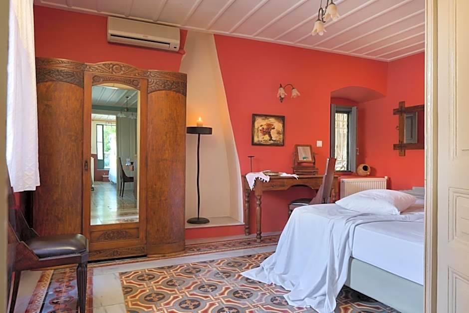 Sto Roloi Island Houses