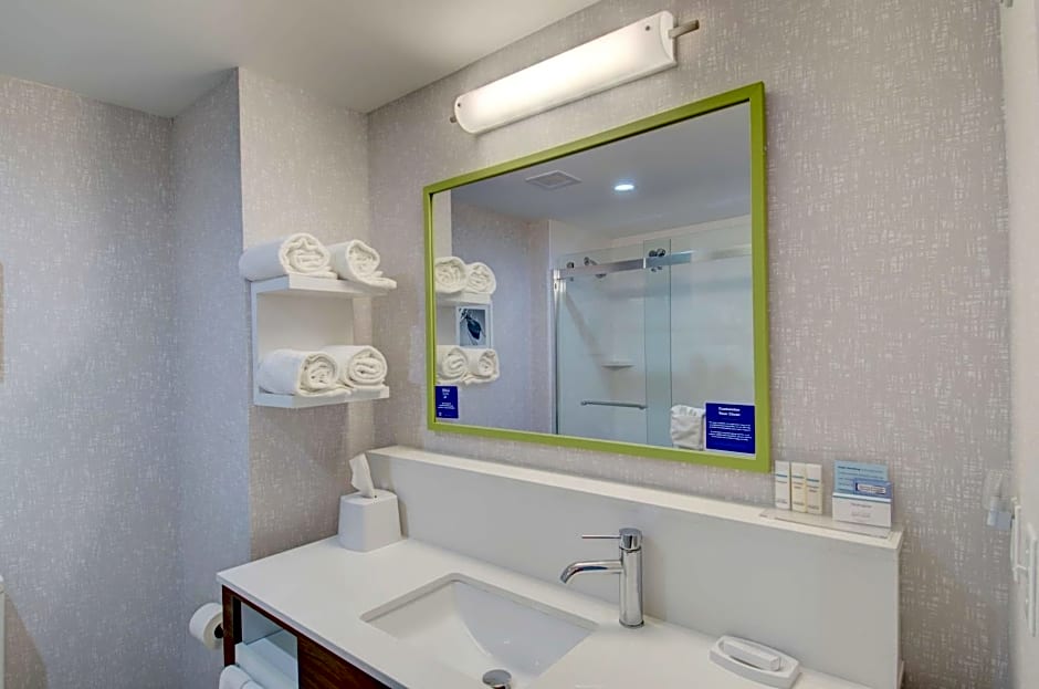 Hampton Inn By Hilton & Suites Portland, ME