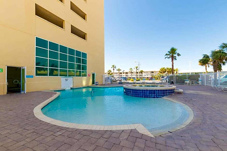 Crystal Shores West 202