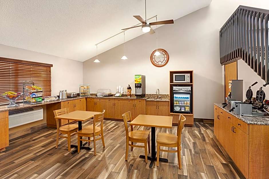AmericInn by Wyndham Sauk Centre