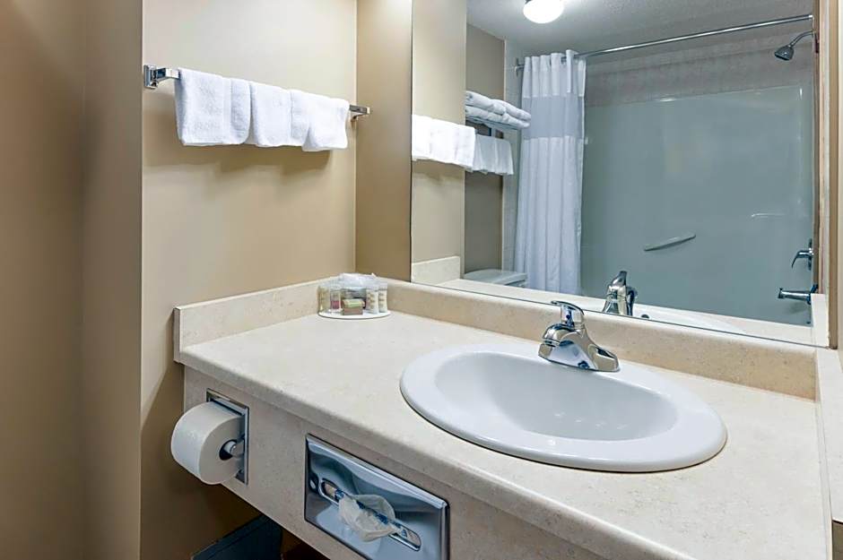 Super 8 by Wyndham Fort Saskatchewan